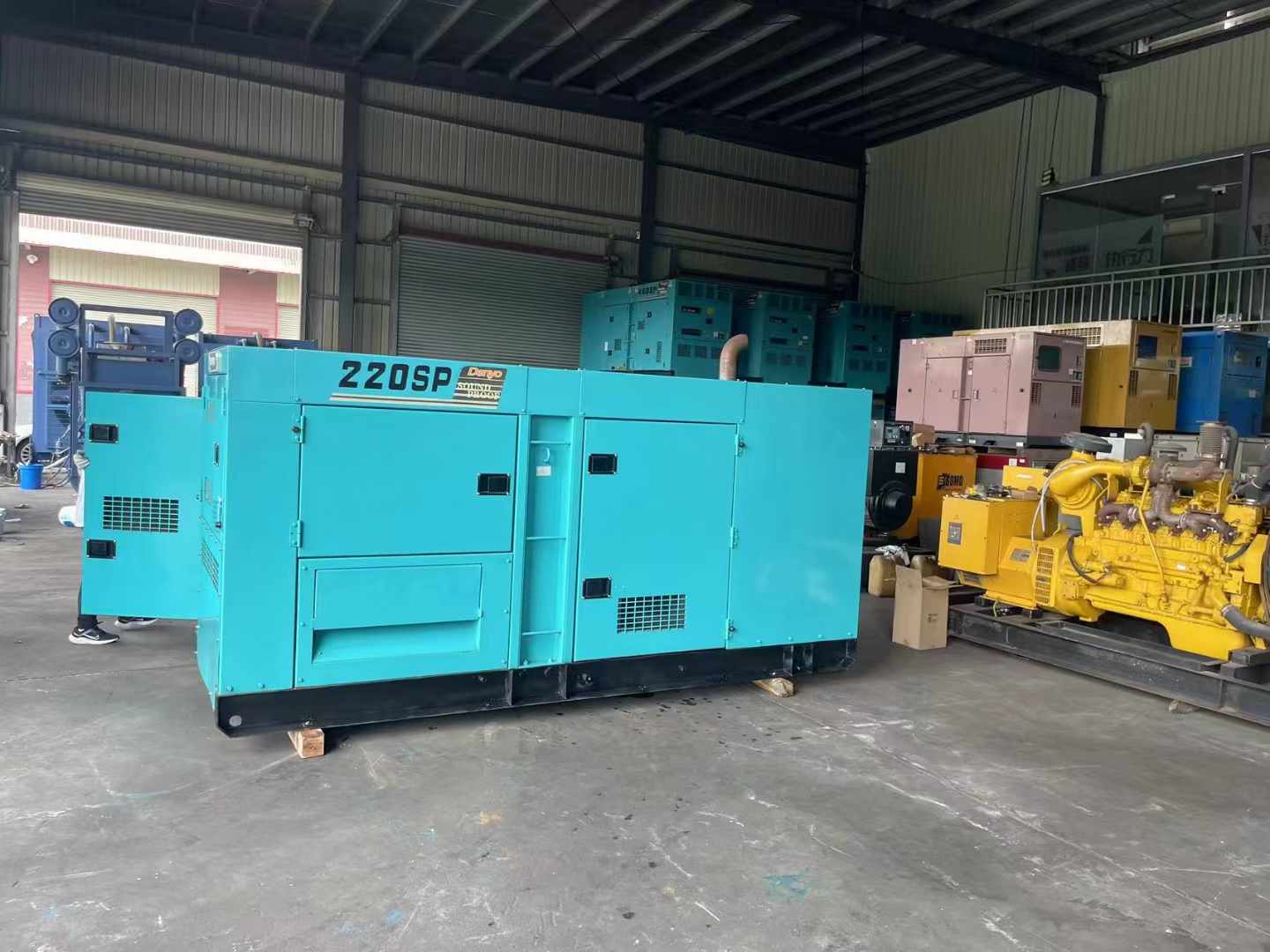 五指山800kW 柴油发电机的输出电流波动范围是多少？