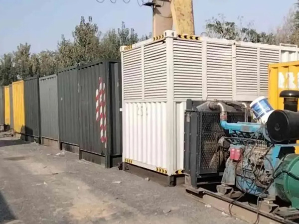 五指山200KW柴油发电机机组每小时油耗是多少？